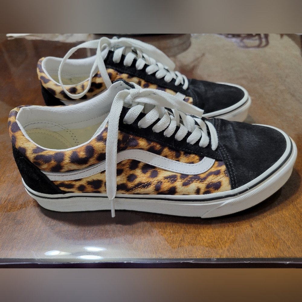 Womens's leopard print Vans